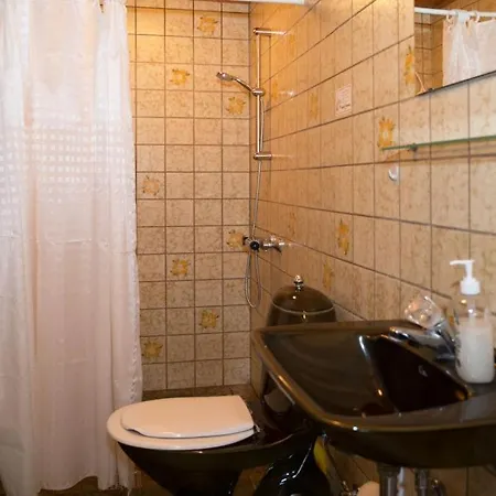 Дом отдыха In With 2 Bedrooms