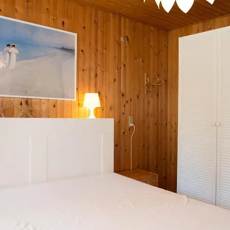 In With 2 Bedrooms *