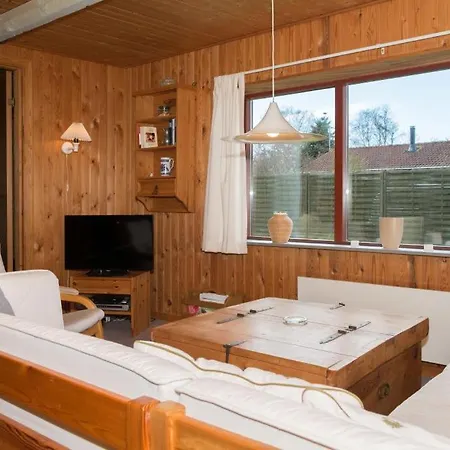 In With 2 Bedrooms Дом отдыха