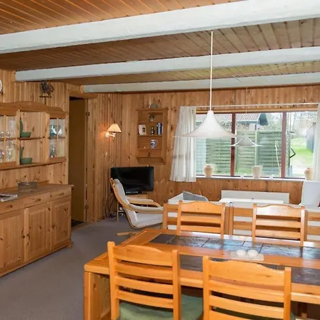 In With 2 Bedrooms Holiday home Ebeltoft